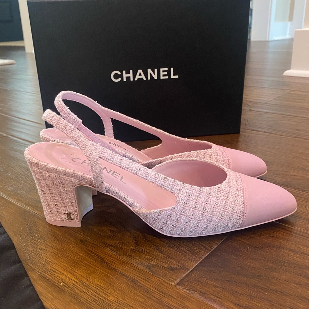 NEW in Box Chanel Pink Tweed and leather Slingbacks size 8.5 💕